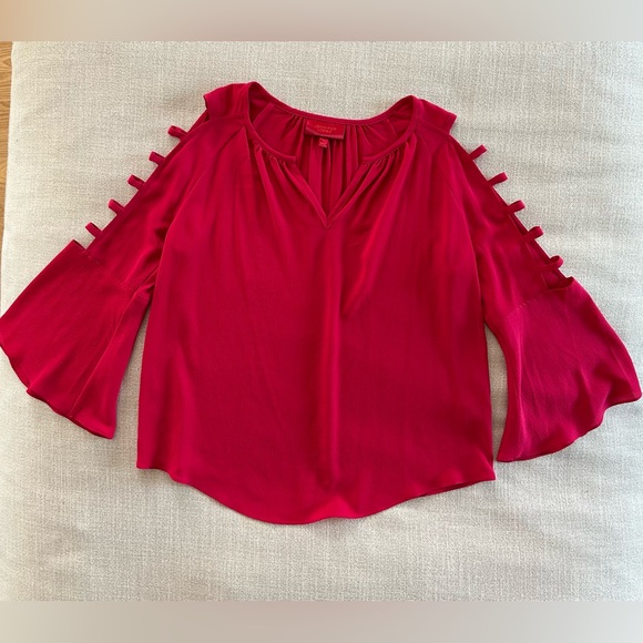 Jennifer Lopez Red Long Bell Sleeve Top. Size Small - Picture 5 of 11